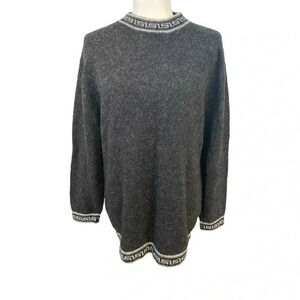 Vintage Womens Gray Wool Mohair Knit Sweater Size Medium Cozy Winter Pullover.